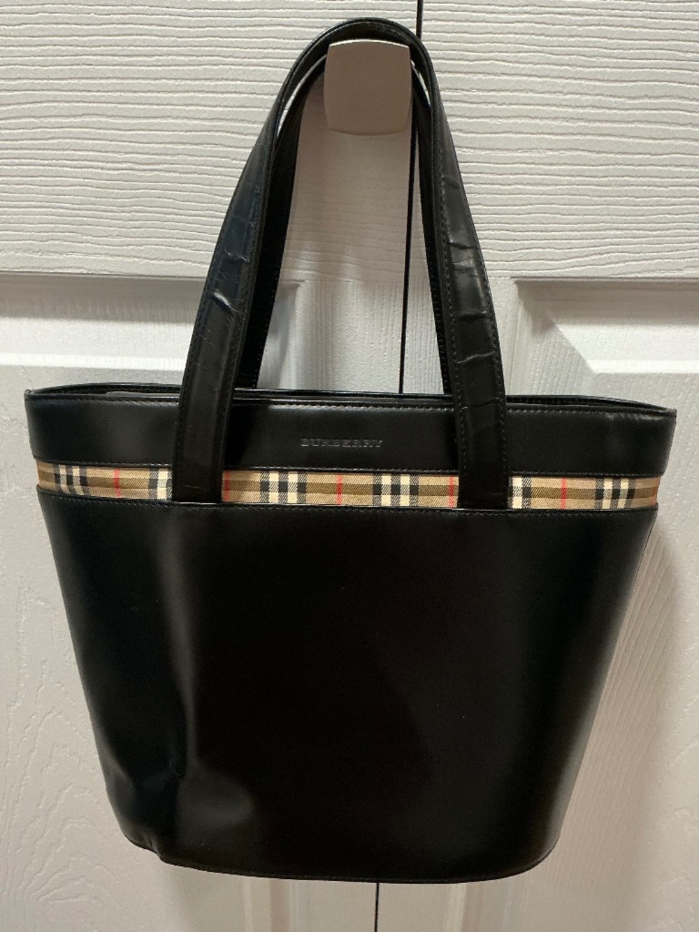 Burberry smooth calfskin leather handbag